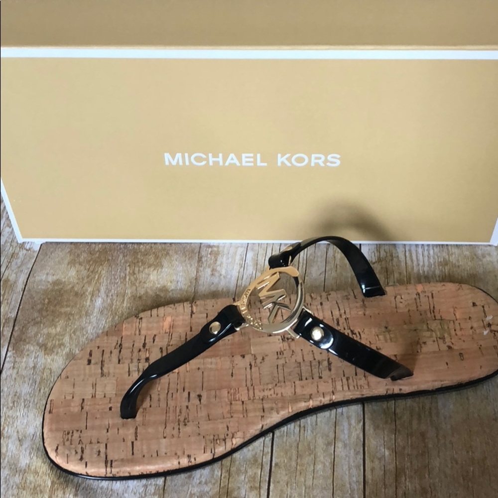 BRAND NEW! MICHAEL KORS CHARM JELLY SANDALS!